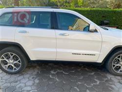 جیپ گراند شیرۆکی